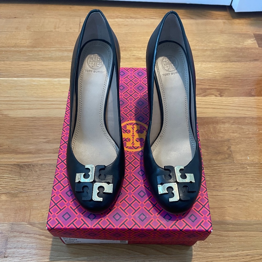 Tory Burch Wedge - Like New!